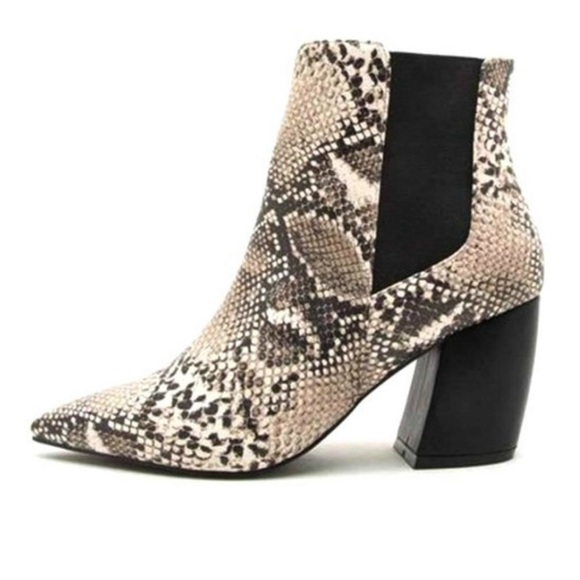 Qupid Shoes - Faux Snakeskin Booties